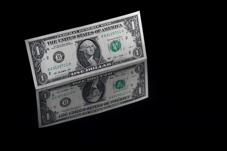 Der fallende US-Dollar ist eine Hilfe, um mit Ressourcen auf der ganzen Welt ein Risiko einzugehen