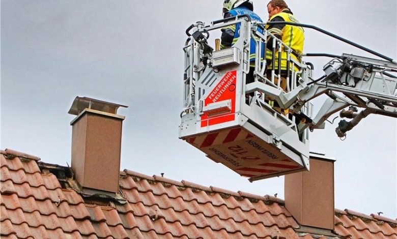 Blitzeinschlag löst Feuerwehreinsatz in Kirchentellinsfurt aus