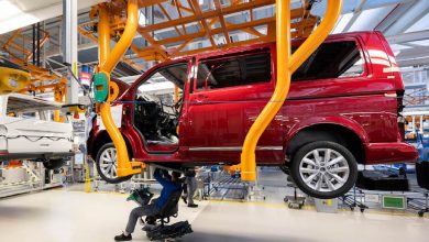 VW Reduziert Produktion aufgrund von Lieferengpässen durch Hochwasserschäden bei Zulieferer