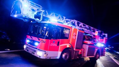 Großbrand in Bottroper Lagerhalle: Anwohner per Handy gewarnt