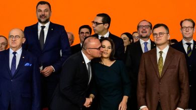 Kroatischer Minister entschuldigt sich für Kussversuch bei deutscher Amtskollegin auf EU-Treffen