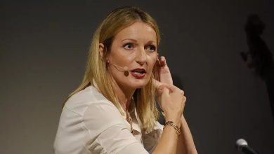 Monika Gruber – Zwischen Kritik und Kabarett: Eine scharfe Abrechnung mit der deutschen Politik