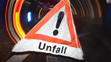 Schwerer Verkehrsunfall auf A46 bei Iserlohn: Autobahn gesperrt, eine Person in Lebensgefahr