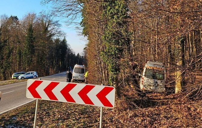 Schulbusunfall in Welzheim: Mehrere Leichtverletzte und der Schreck am Morgen